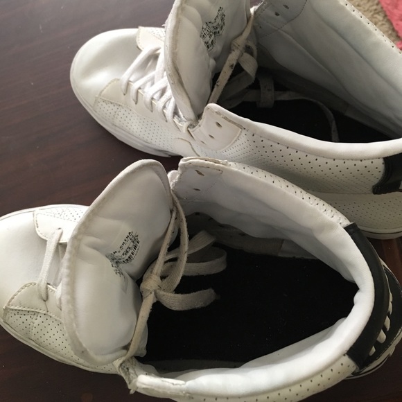 ❌SOLD❌ White and black nike blazers - Picture 5 of 5